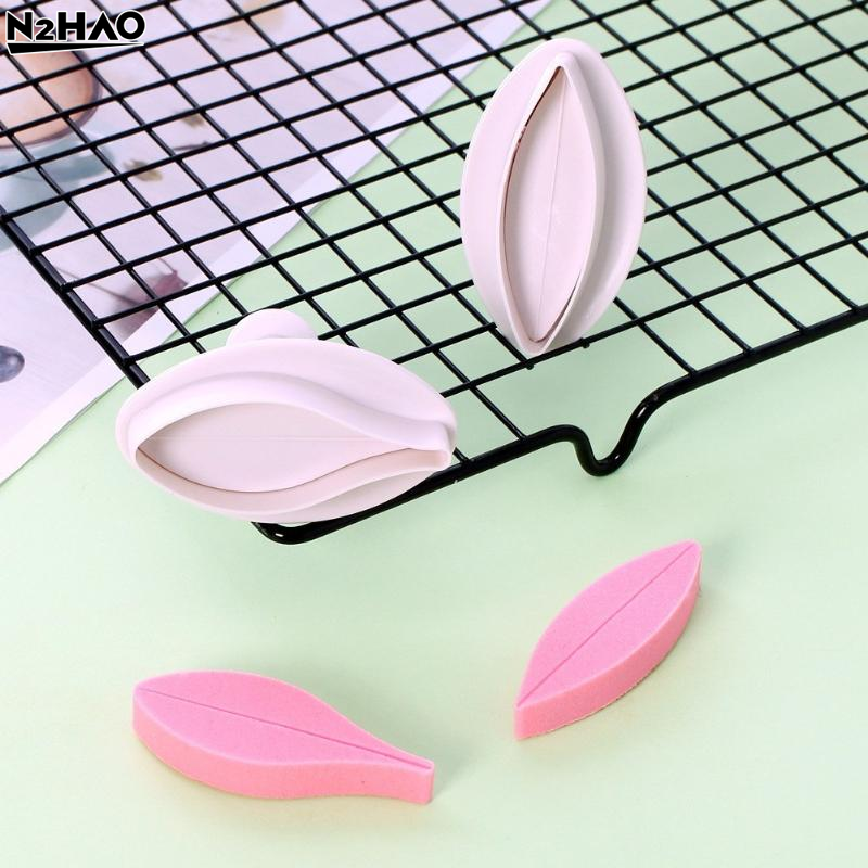 2Pcs Lily Flower Biscuit Mold  - Baking Kitchen At Home ulasan dan harga